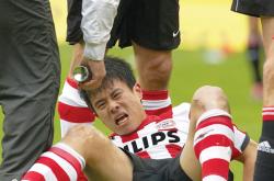 爱游戏官网-阿贾克斯队客场惨败，发挥不佳引发球迷抗议的简单介绍