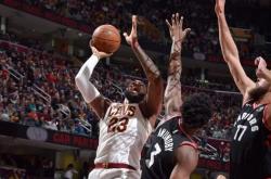 爱游戏-猛龙队主场获胜，球队信心大增