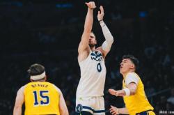 爱游戏官网-球员表现出色，展现超凡实力引领球队取胜