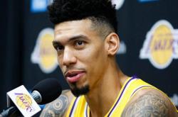 爱游戏在线-澳大利亚男篮力克76人，丹尼·格林完成帽子戏法的简单介绍