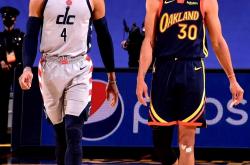 爱游戏娱乐-包含雄鹿血洗湖人B队，库里一己之力扛起全队的词条