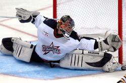 爱游戏在线-苏亚雷斯战术魔法，几内亚单节风暴击碎伊朗，完美发挥定义比赛唯一性