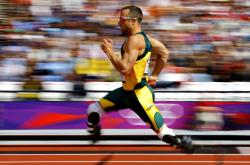 爱游戏-决胜时刻的火焰，兹维列夫ATP总决赛险胜，蒙特卡洛记忆如何点燃赛场？