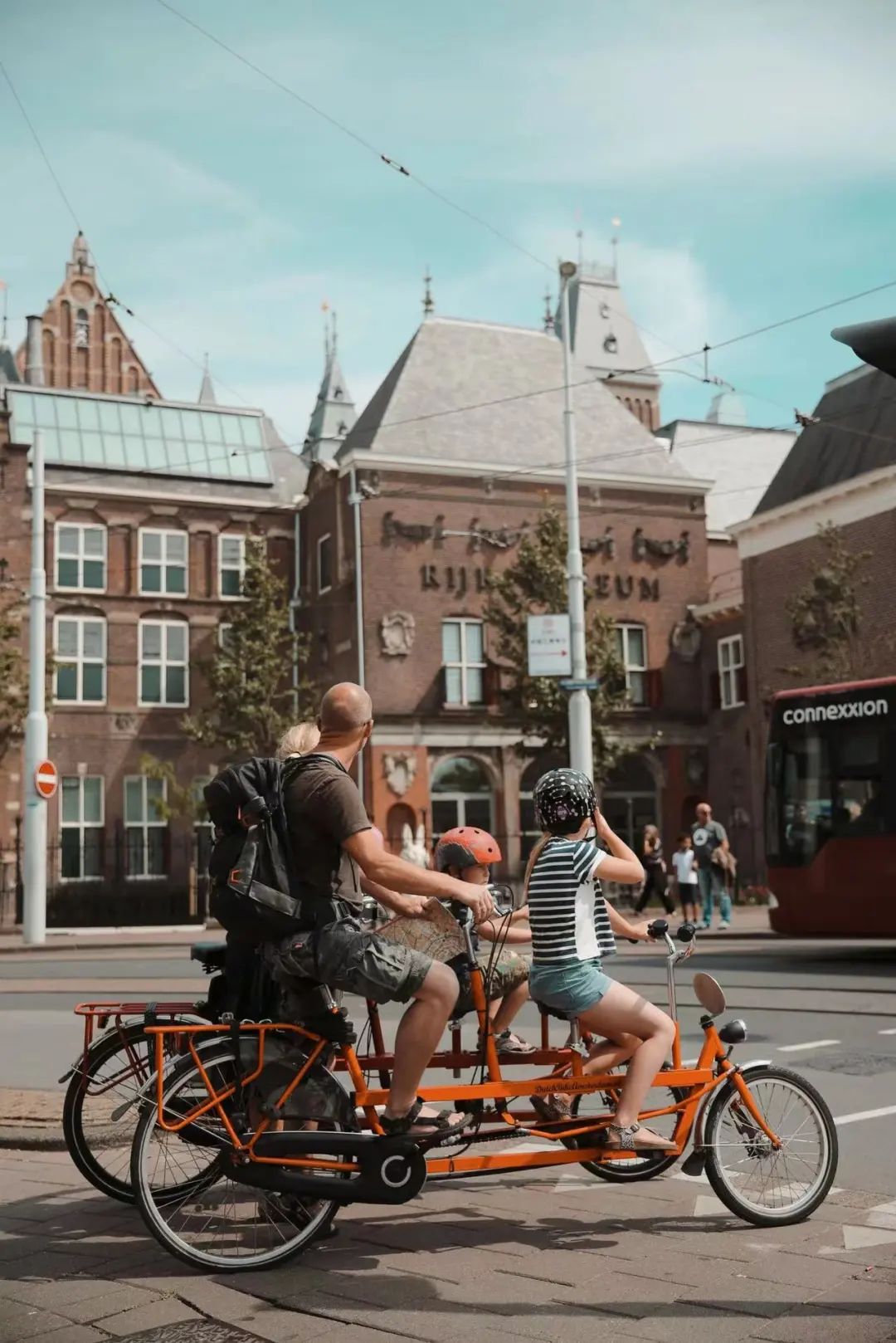 荷兰自行车运动员逐梦夺金,东京热闹透顶的简单介绍 荷兰自行车运动员逐梦夺金,东京热闹透顶的简单介绍