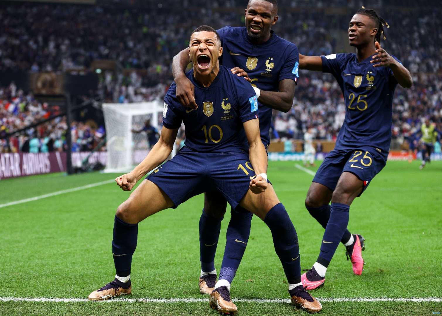 足球联赛最新局势:备战中的球队士气高涨的简单介绍 足球联赛最新局势:备战中的球队士气高涨的简单介绍