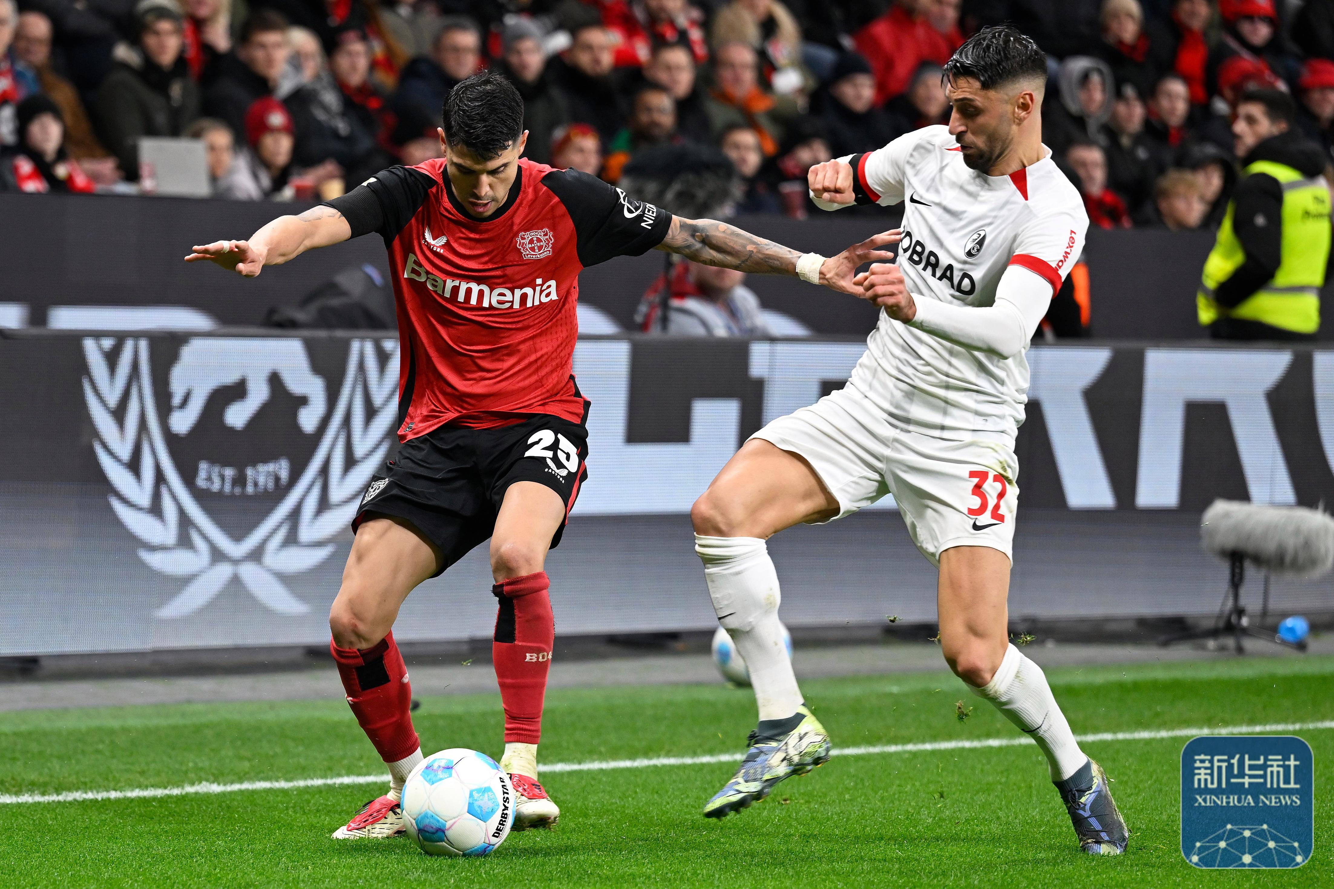 关于汉堡客场大胜,重返德甲联赛榜首的信息 关于汉堡客场大胜,重返德甲联赛榜首的信息