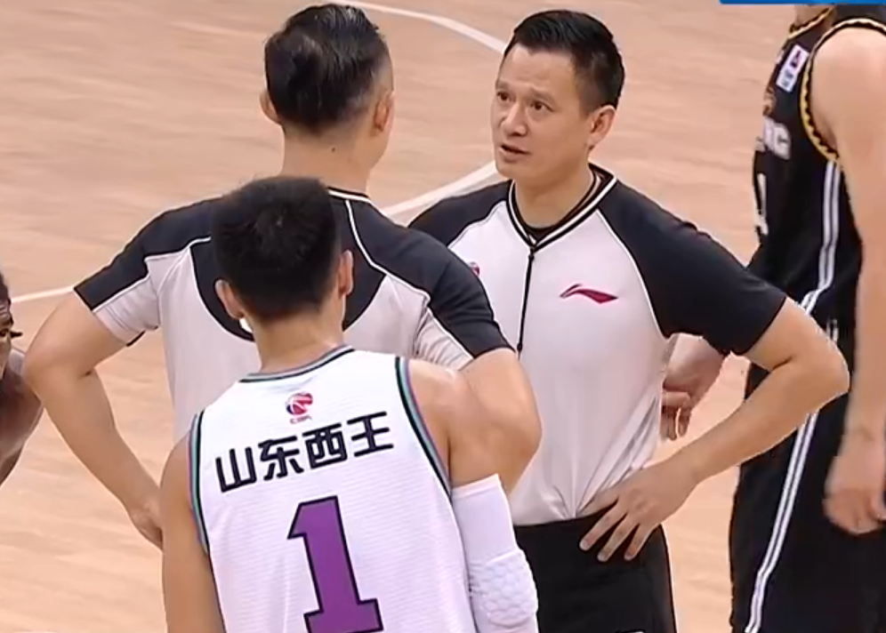 辽宁队绝杀江苏队,福克斯惊艳四座 辽宁队绝杀江苏队,福克斯惊艳四座