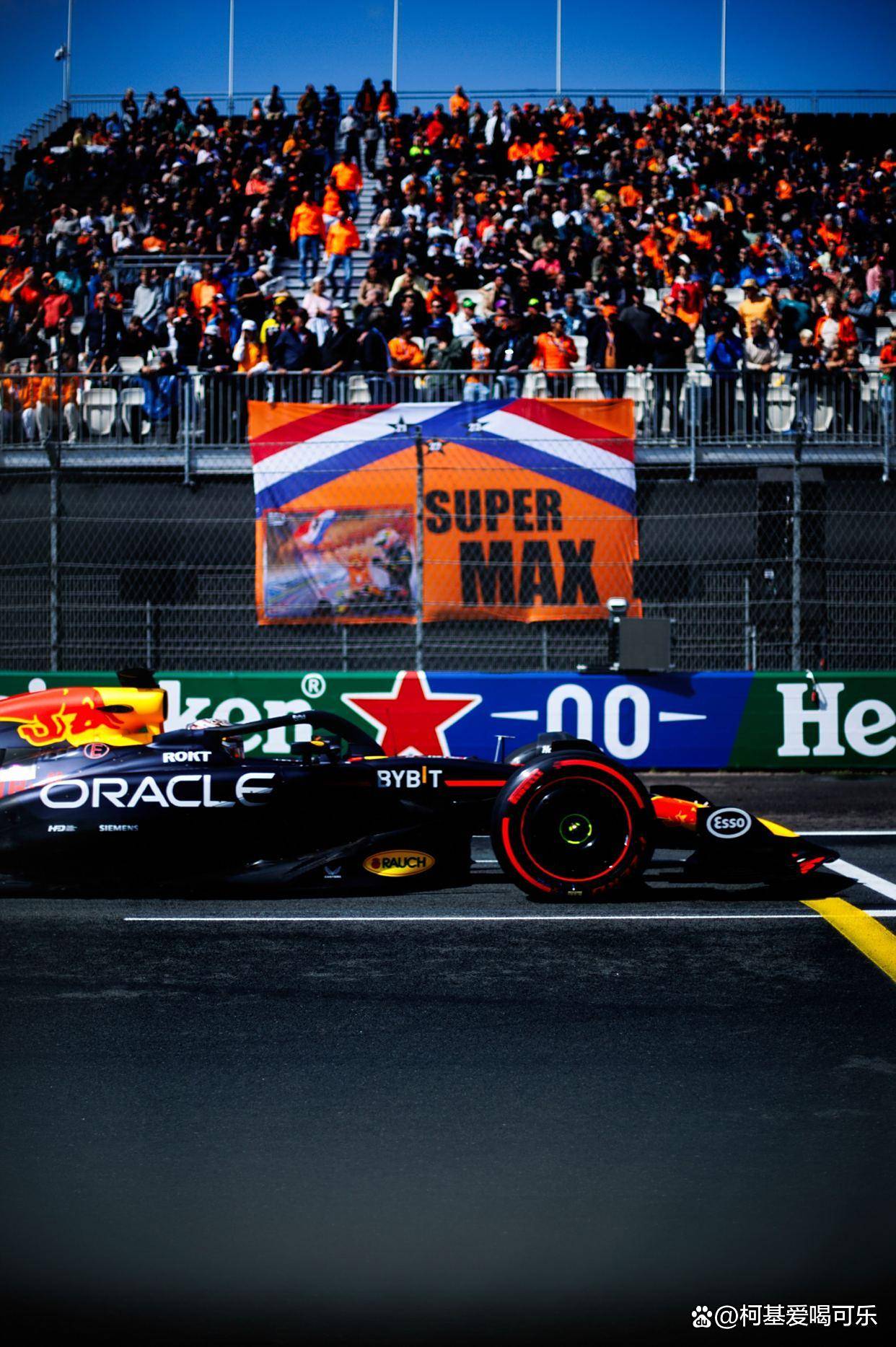 关于雷诺车队逆转红牛车队，佩雷兹点燃赛场的信息