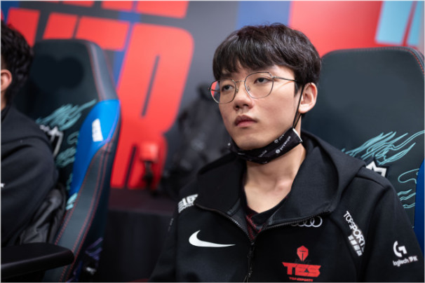 FPX横扫DRX，JackeyLove完成帽子戏法的简单介绍