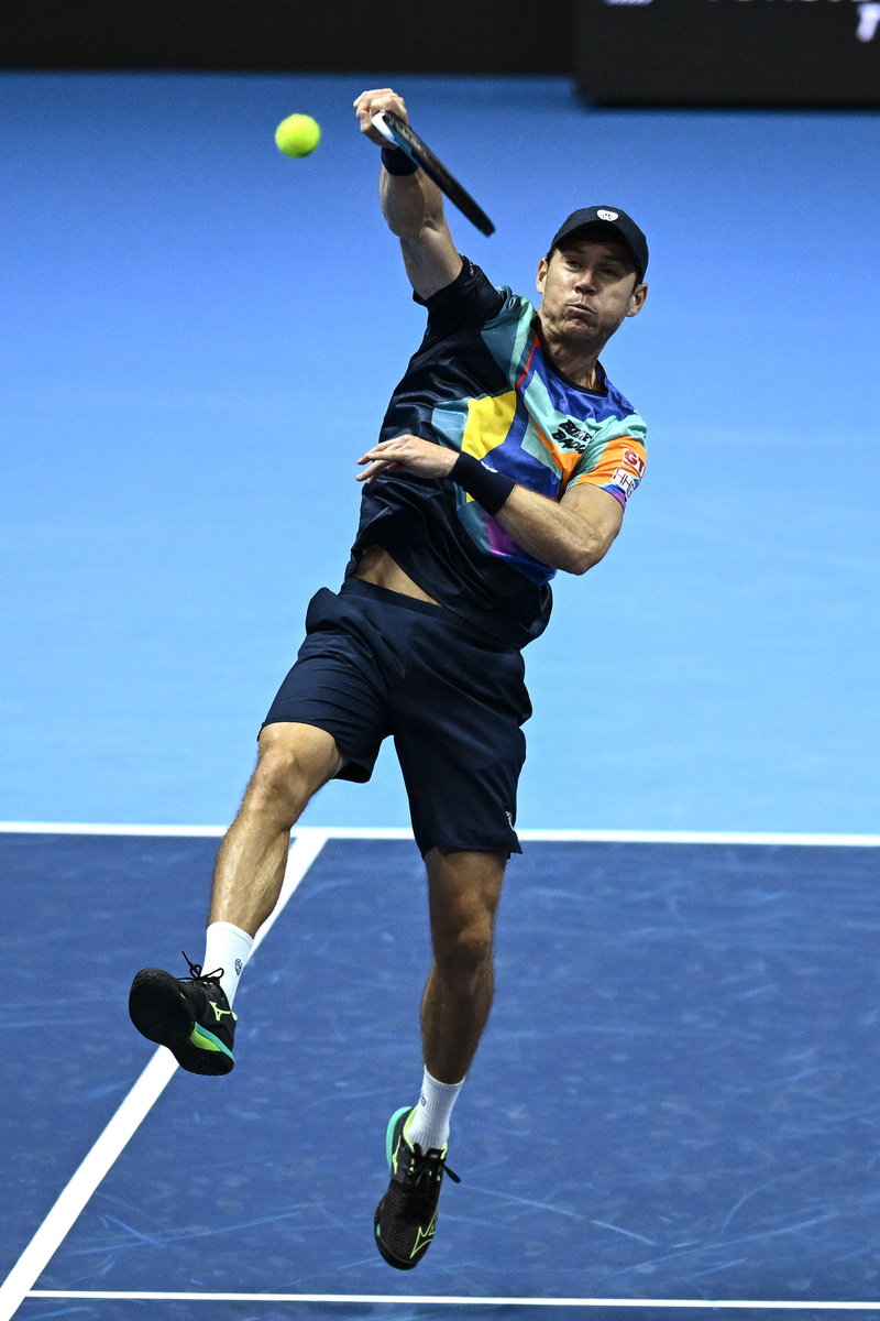 包含欧洲网球队绝地反击英国网球队，费德勒制霸全场的词条