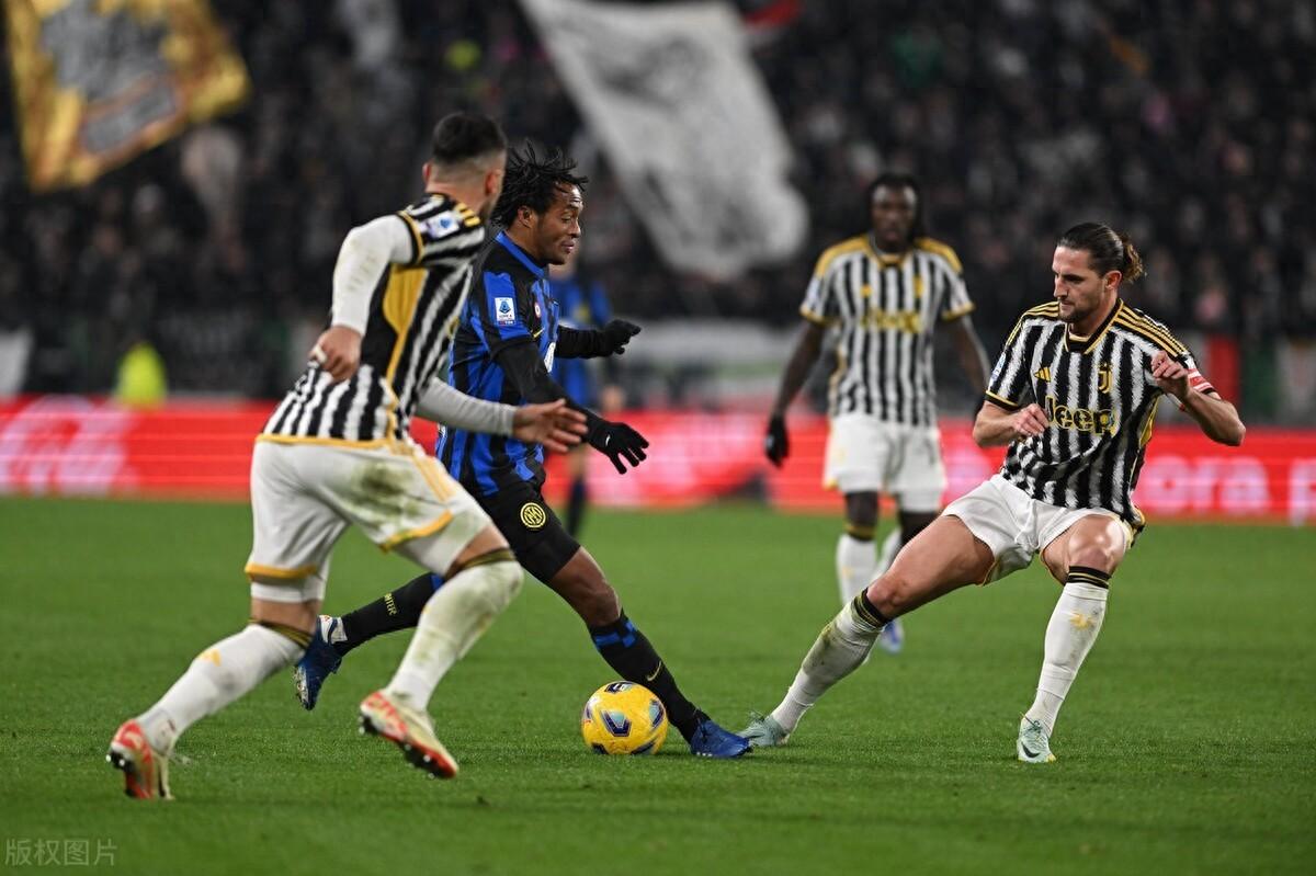 沃尔夫斯堡大胜汉堡，积分迅速拉开差距的简单介绍