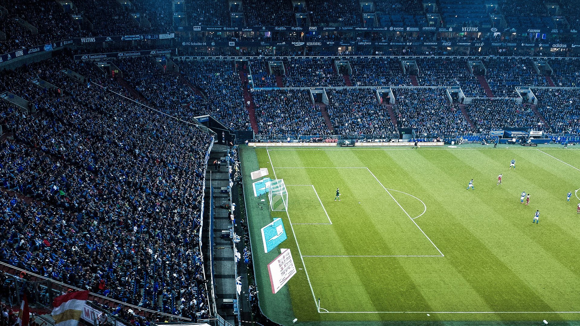 跨界狂想,当C罗在F1巴林站接管比赛,新西兰如何收割哥伦比亚的足球灵魂