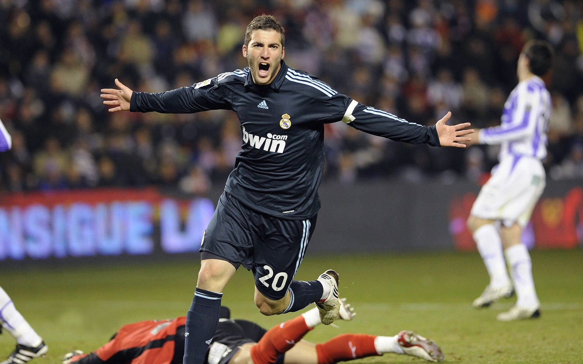 当北境之王遇上金州之魂,库里跨界的东决接管时刻